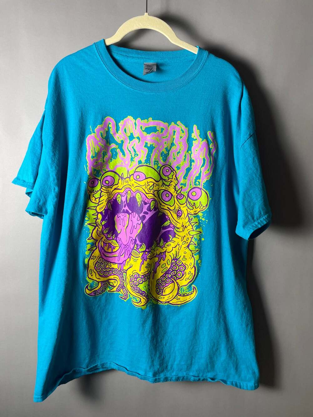 Closed Casket Material Monster Graphic T-Shirt XL Turquoise Horror